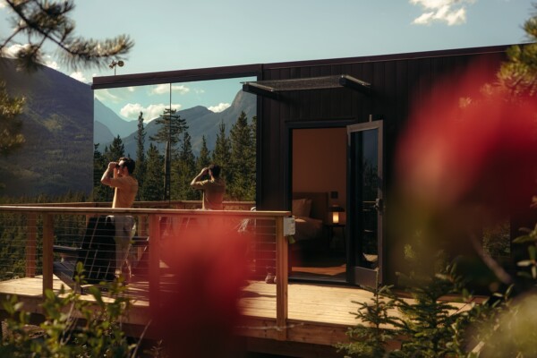 Skyridge Glamping: exterior deck